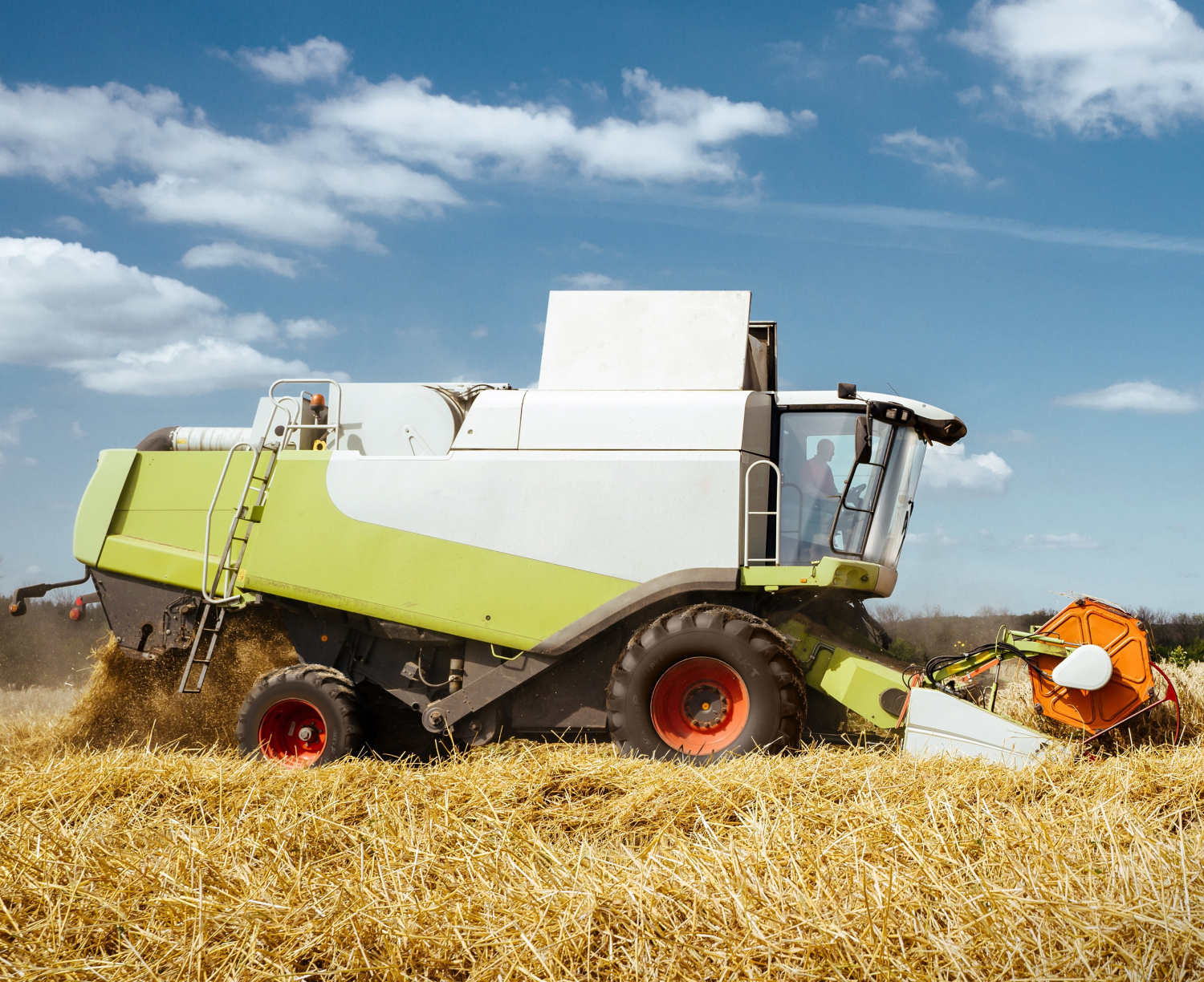 BKT pristato AGRIMAX PROHARVEST VF — naujas didelio našumo padangas javų kombainams
